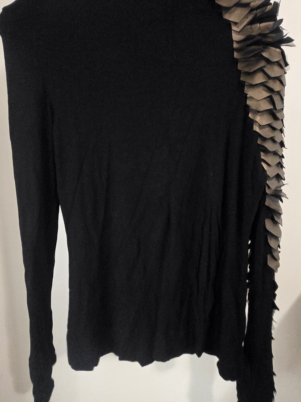 Gracia "Dragon" Sleeve Top - Picture 4 of 7
